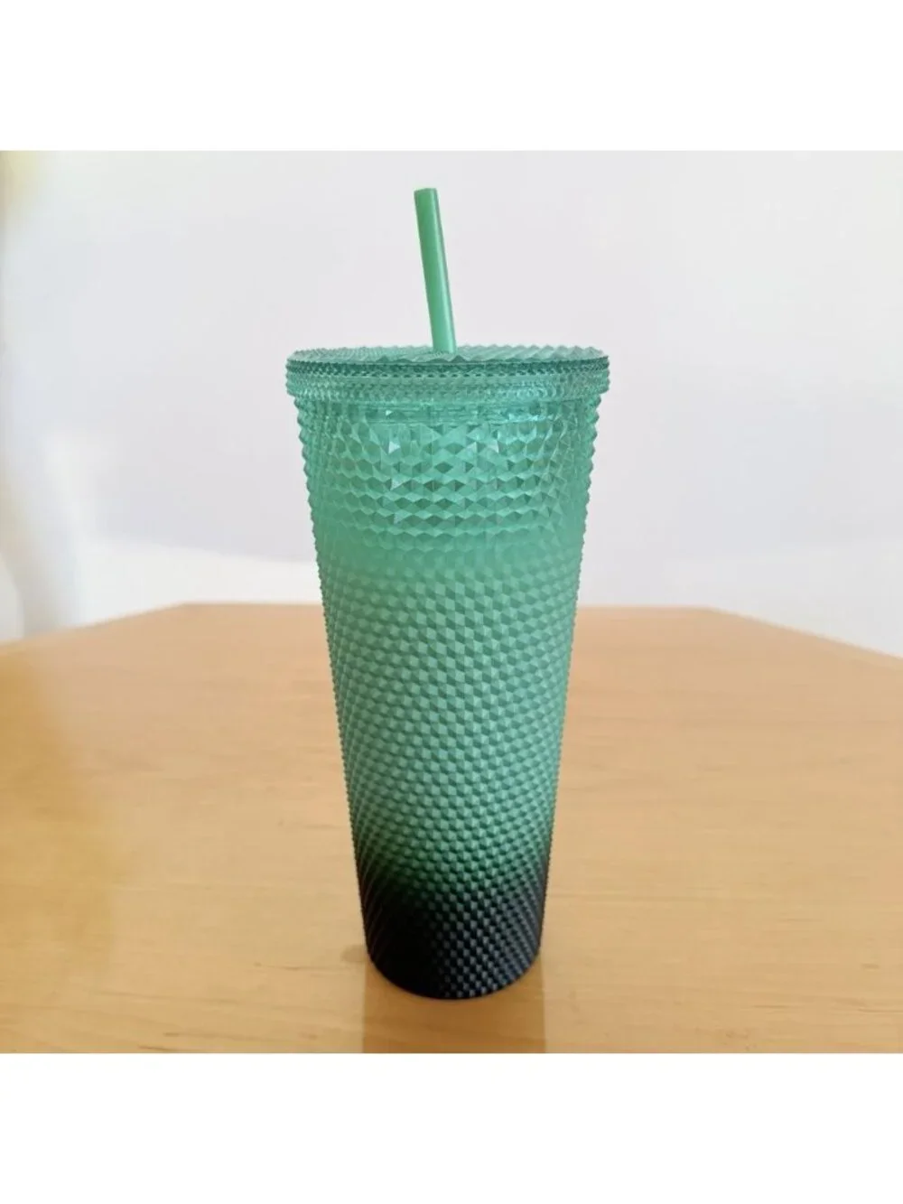 Starbucks 2022 Green Waxberry Ombre Gradient Studded 24oz Venti Tumbler Travel